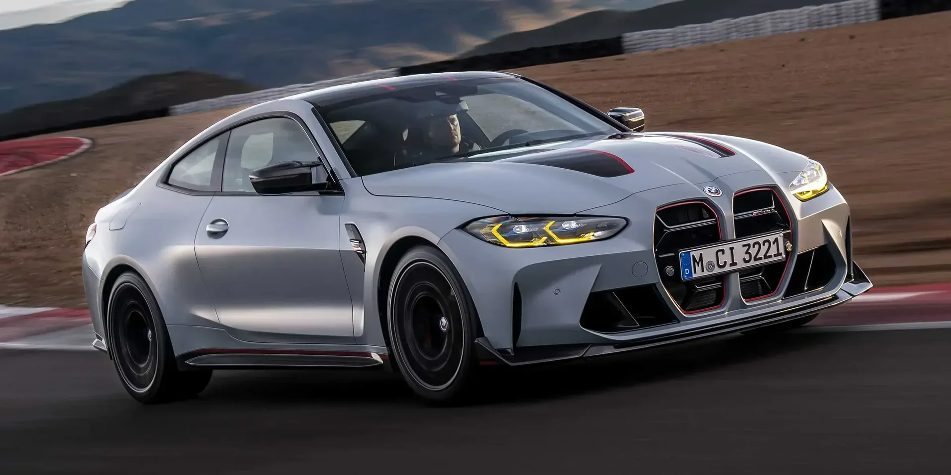 2023 BMW 4 Series M4 CSL photo 1