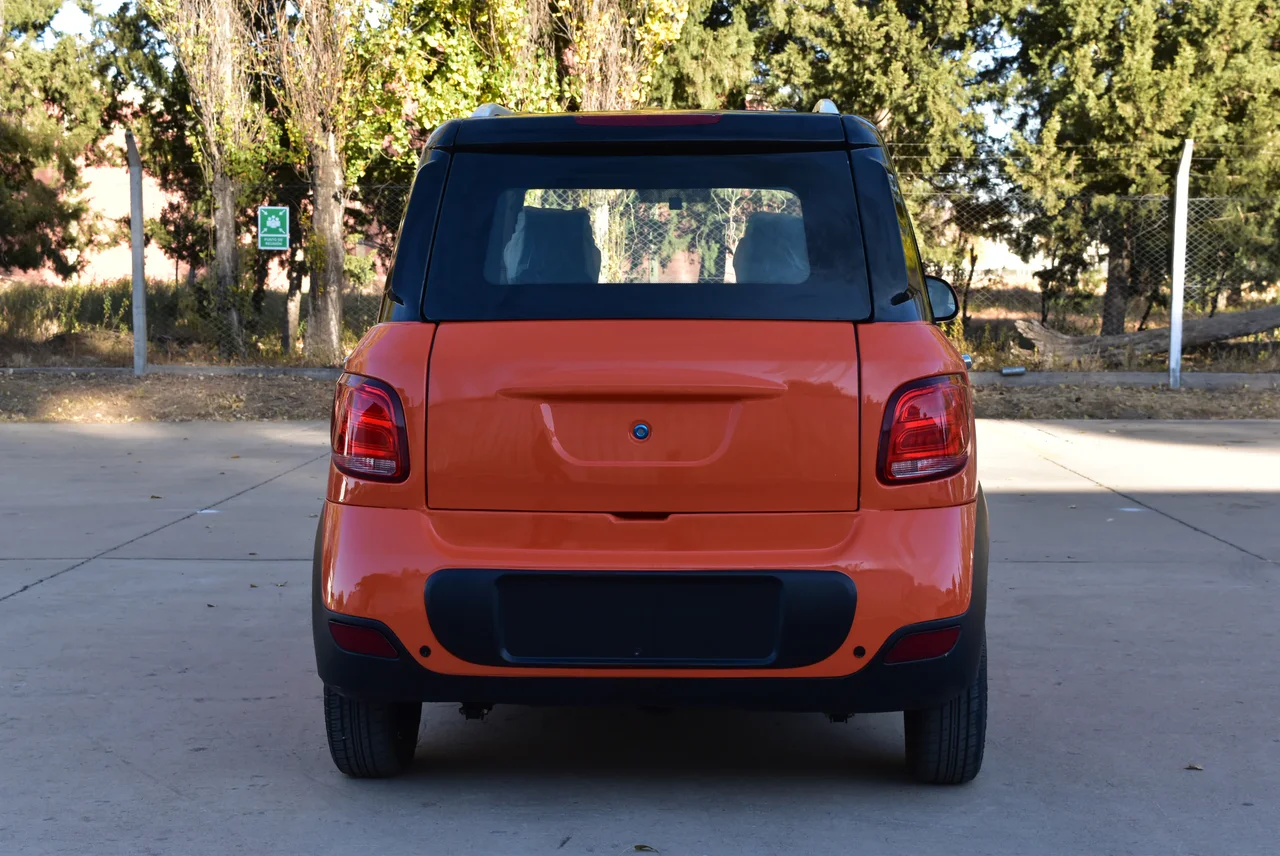 Exterior 4