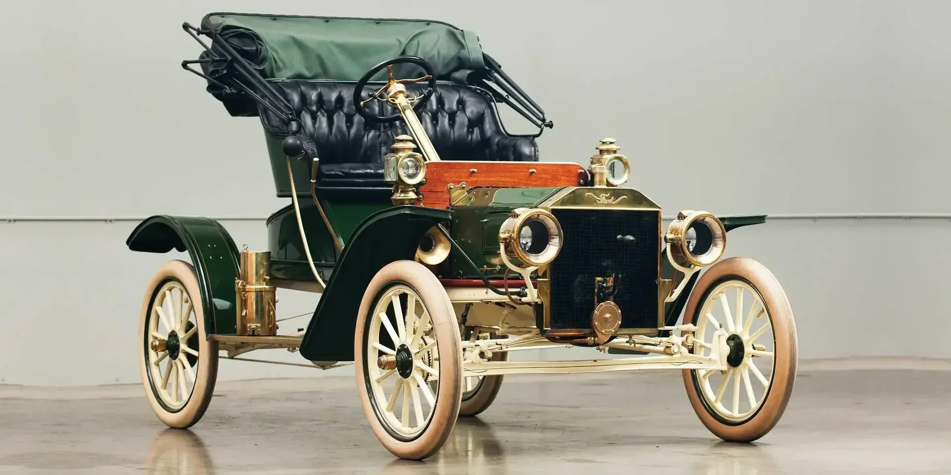 1908 Ford Model R photo 1