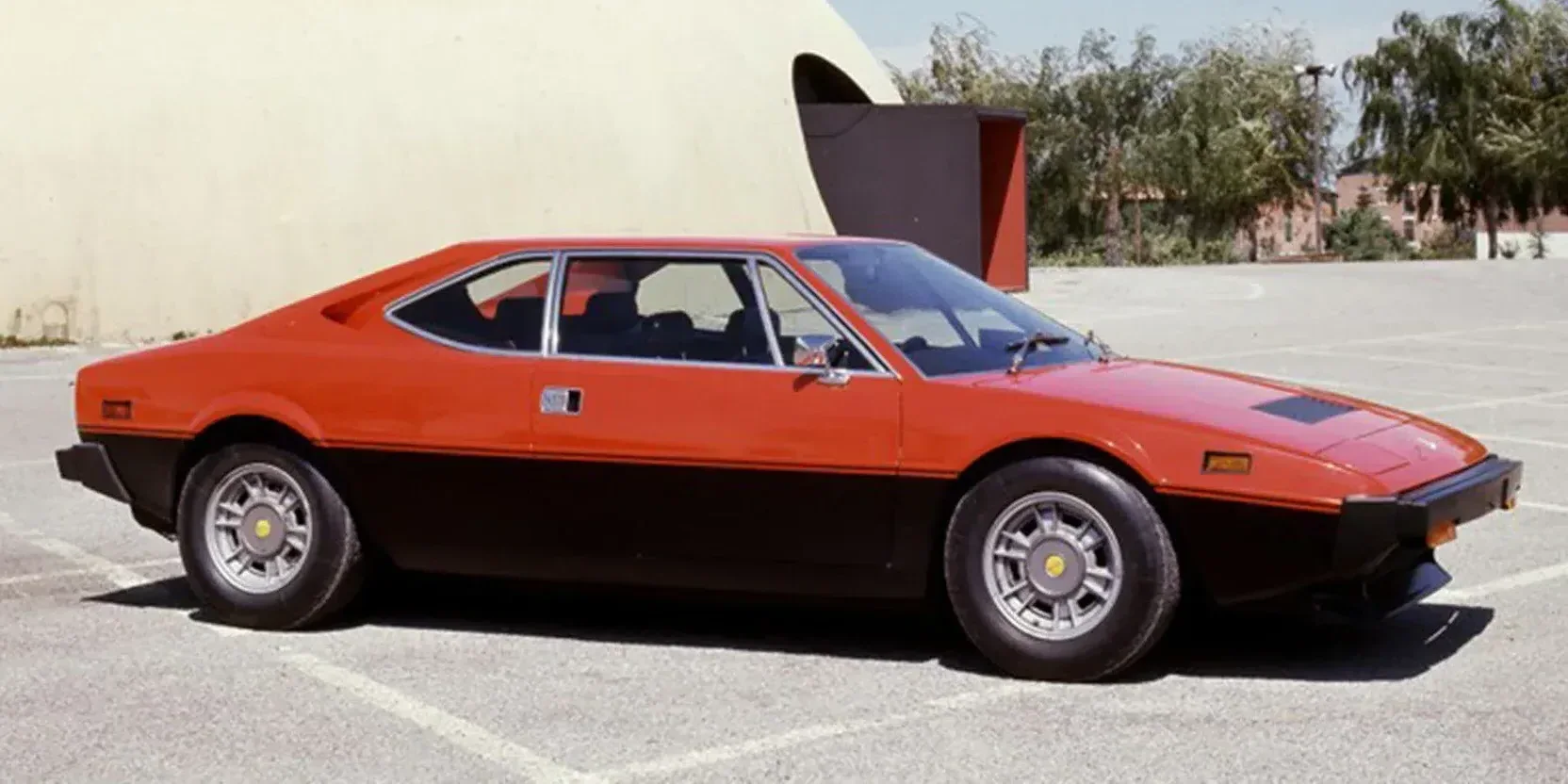1974 Ferrari Dino 208/308 GT4 Dino photo 1