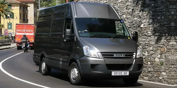 2006 Iveco 2006-iveco-daily-lcv-35-van-30-hpt-176ps main image