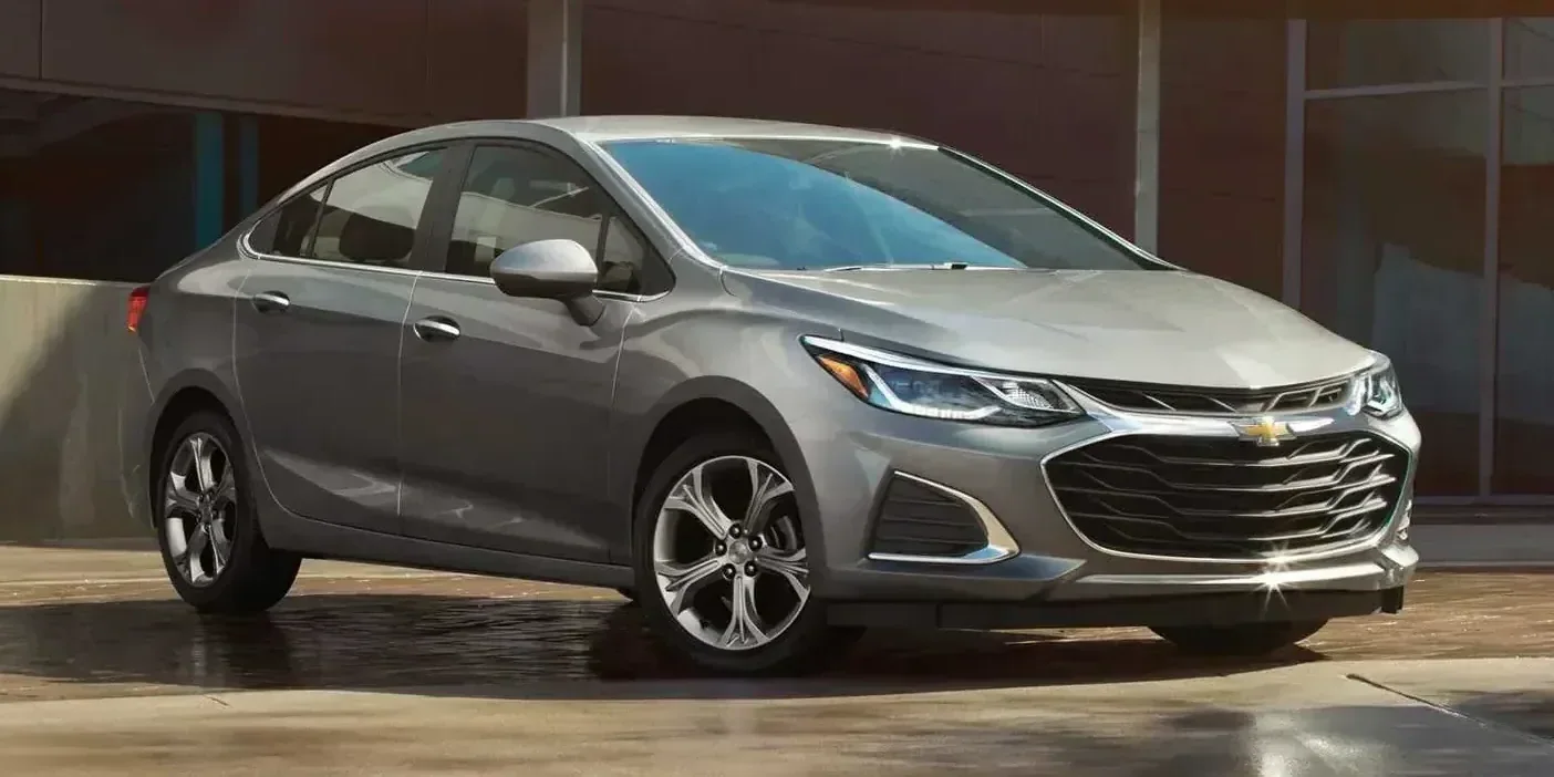 2019 Chevrolet Cruze photo 1