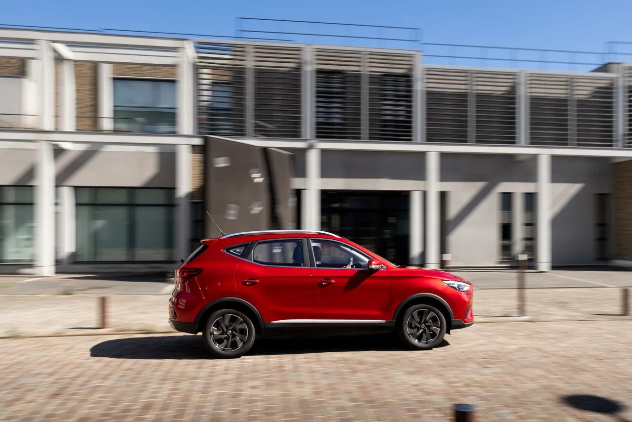 Exterior 3