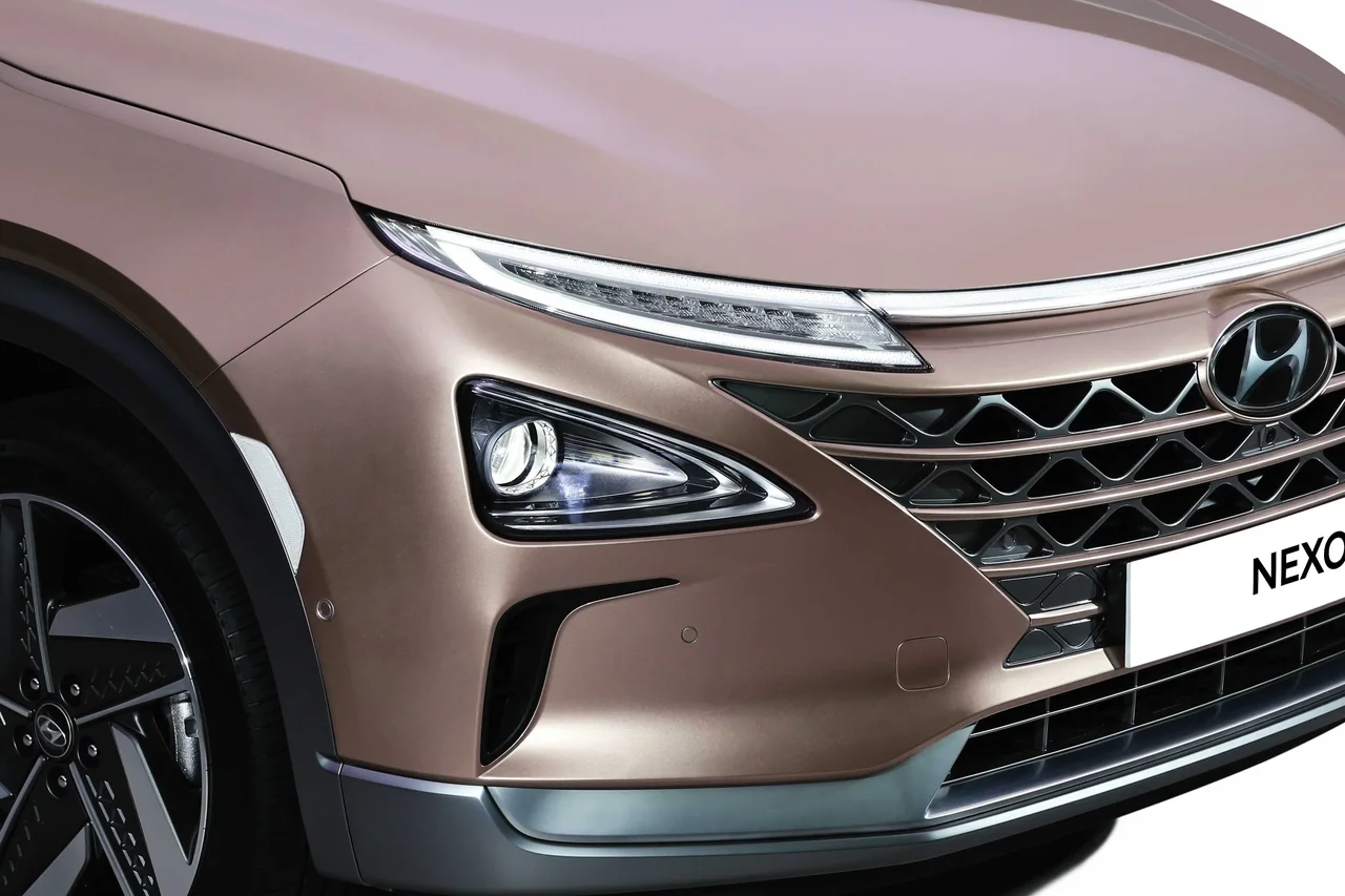 Exterior 30