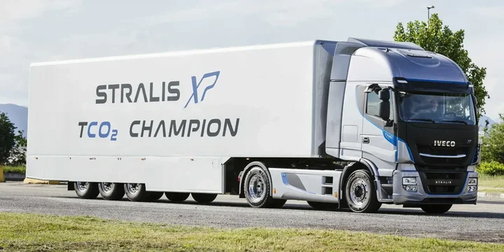 2016 Iveco 2016-iveco-stralis-480-4x2 main image