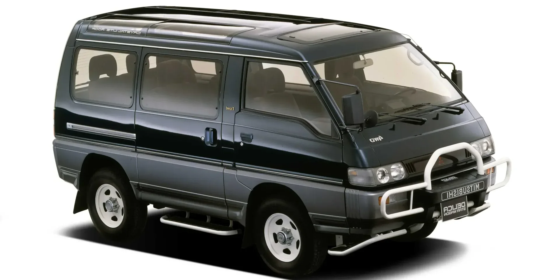 1997 Mitsubishi Delica Star photo 1