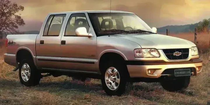 1998 Chevrolet 1998-chevrolet-s-10-la-pickup-s-10-double-cab-43-v6-4x4-automatic-4-speed-180ps main image