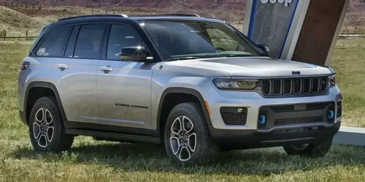 2022 Jeep 2022-jeep-grand-cherokee-4xe main image