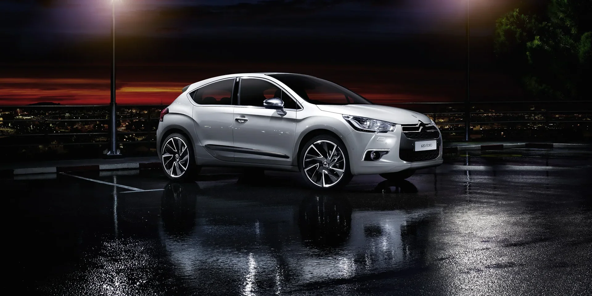 2015 Citroën DS4 photo 1