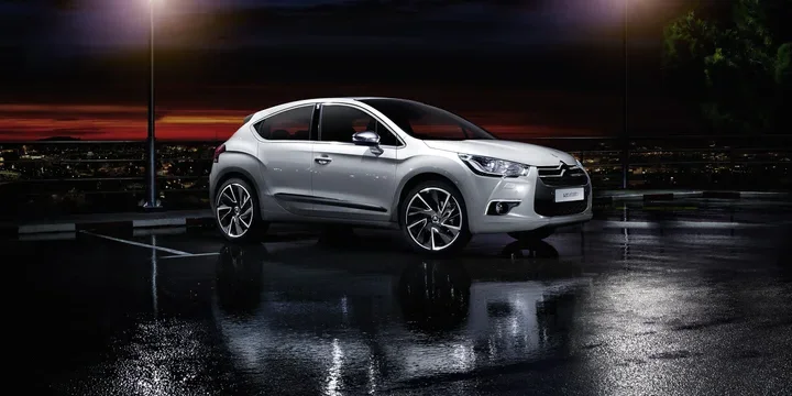 2011 Citroën DS4 exterior main image