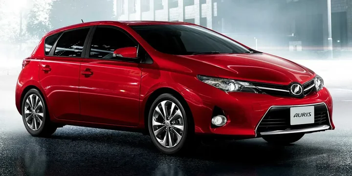 2012 Toyota 2012-toyota-auris-rs main image