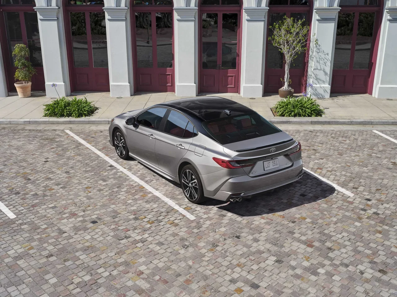 Exterior 3