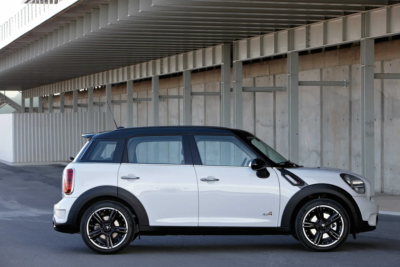 Exterior 4