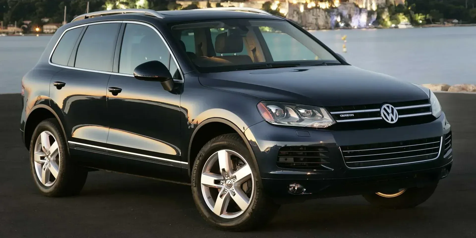 2015 Volkswagen Touareg photo 1