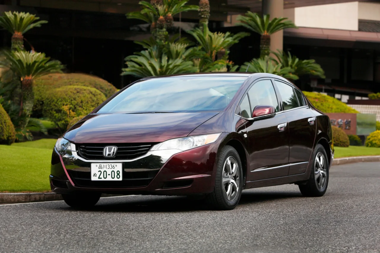 Exterior 3