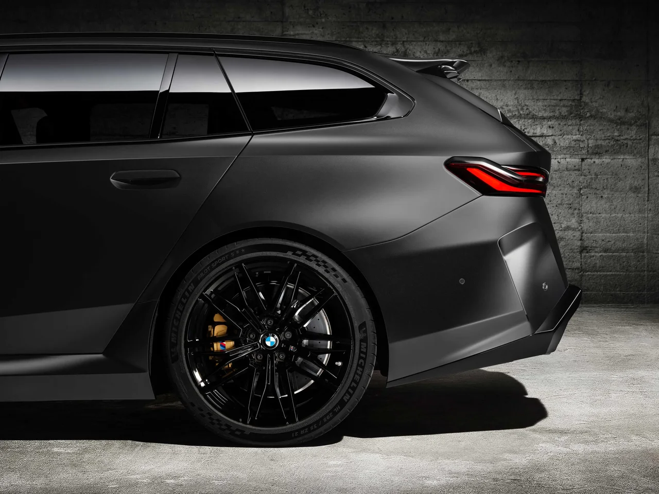 Exterior 85