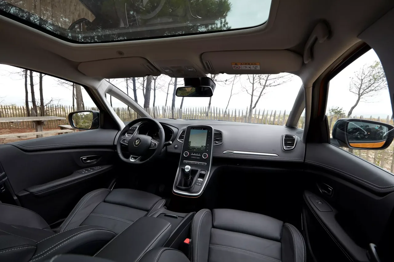 Interior 1