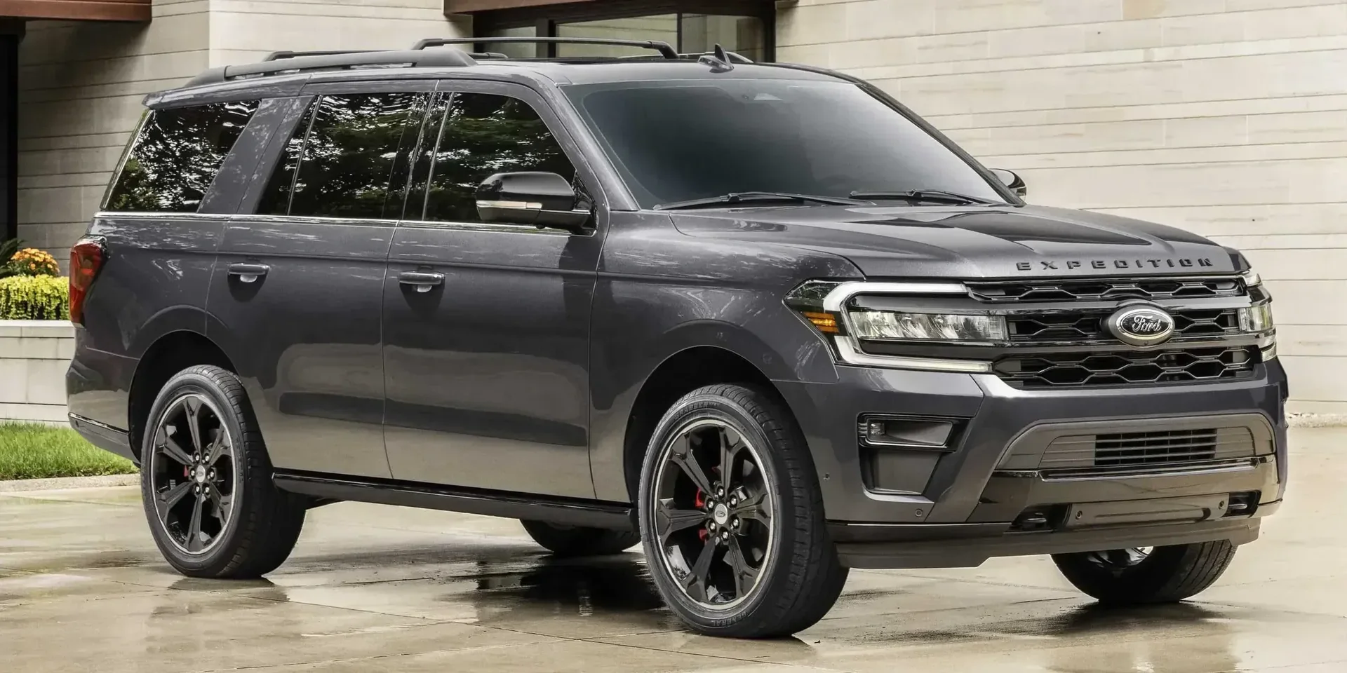 2022 Ford Expedition photo 1