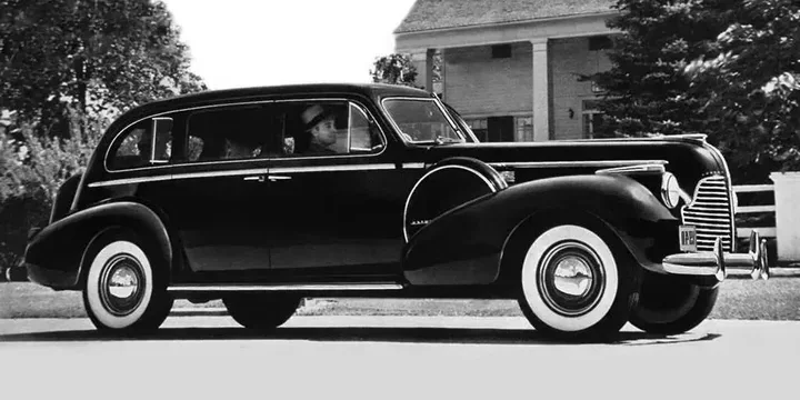 1940 Buick 1940-buick-limited-8-passenger-touring-sedan-52-manual main image