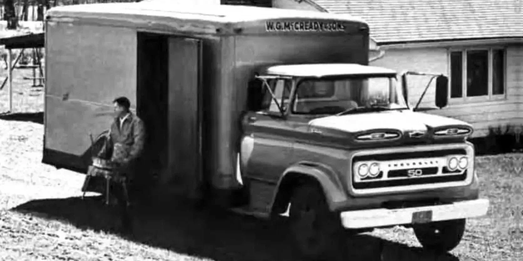 1961 Chevrolet C/K-Series Apache C50 photo 1