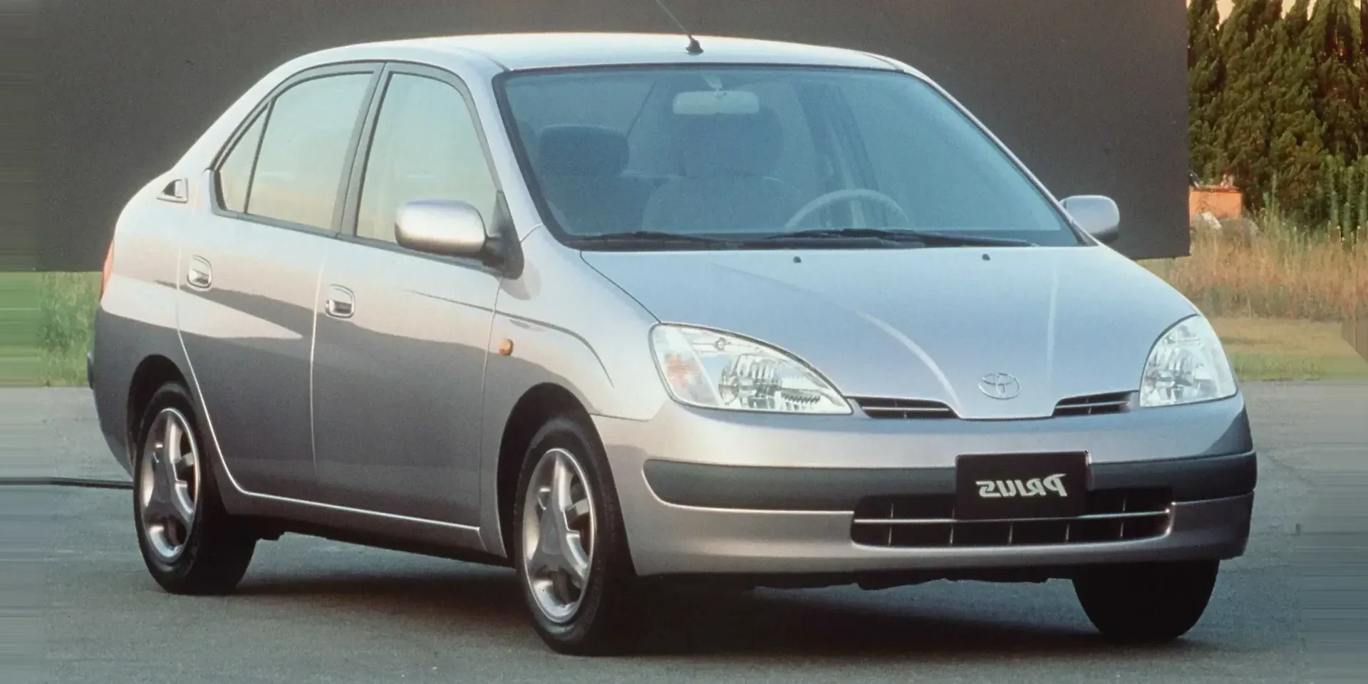 2003 Toyota Prius photo 1