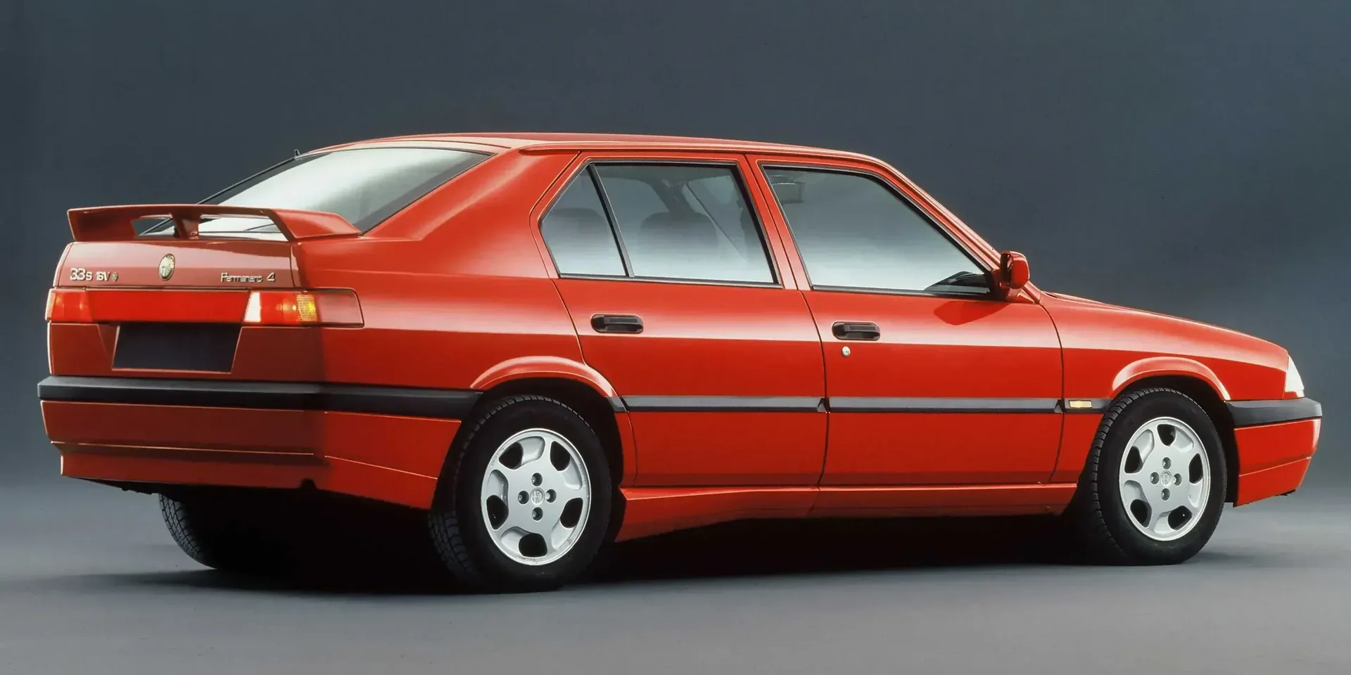 1990 Alfa Romeo 33 photo 1