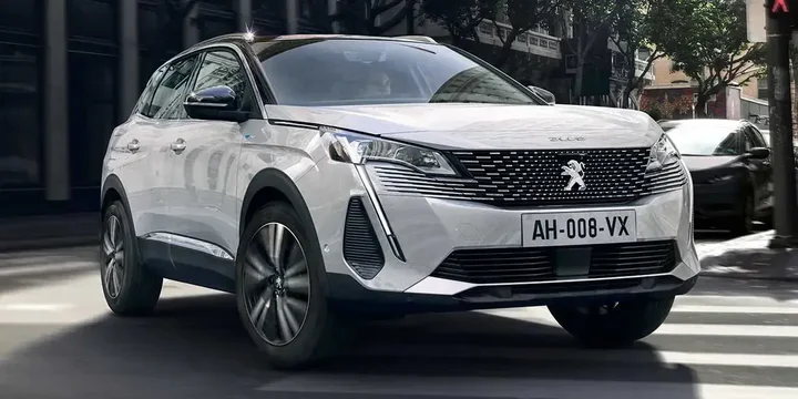 2020 Peugeot 2020-peugeot-3008-hybrid4-300-eat-8-speed main image