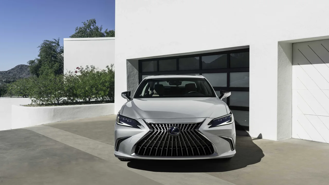 Exterior 4