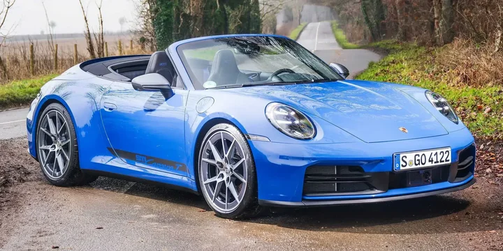 2025 Porsche 2025-porsche-911-carrera-t-cabriolet main image