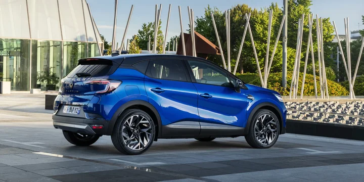 2025 Renault Captur E-TECH exterior main image