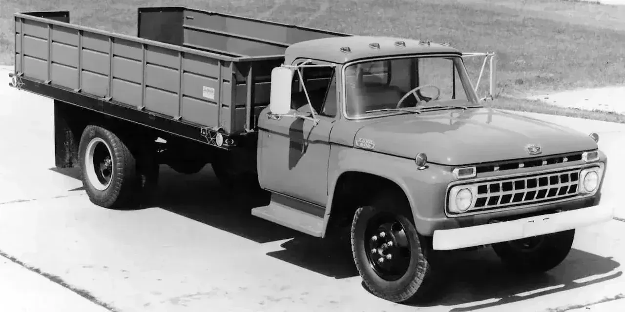 1965 Ford Medium Duty F-600 photo 1