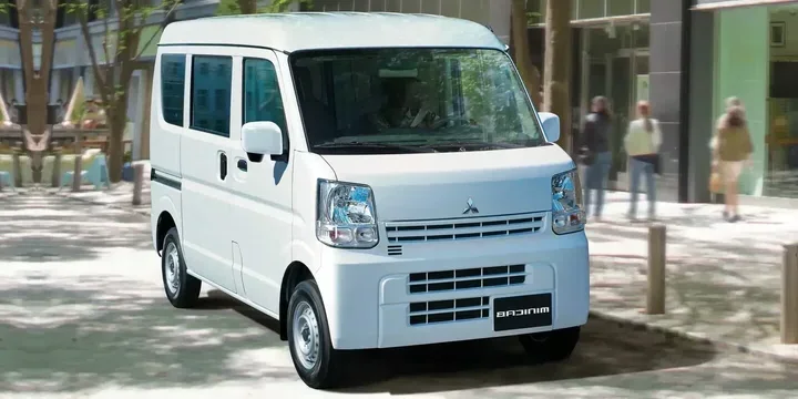 2021 Mitsubishi 2021-mitsubishi-minicab main image