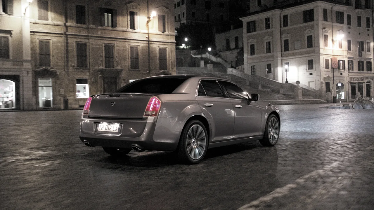 Exterior 3