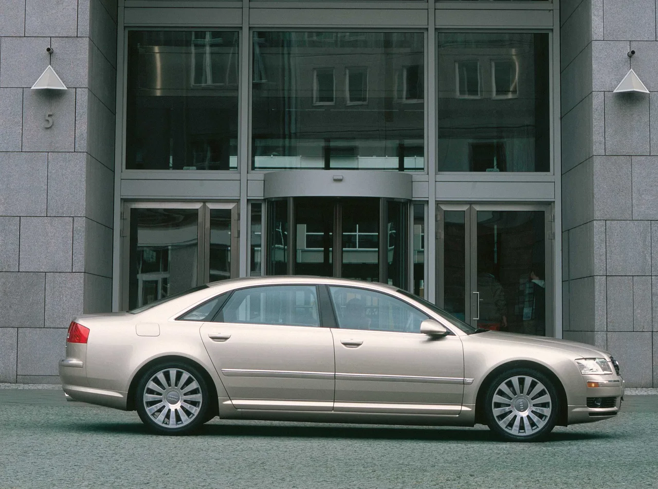 Exterior 3