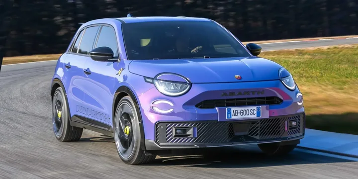 2025 Abarth 2025-abarth-600-e-scorpionissima main image