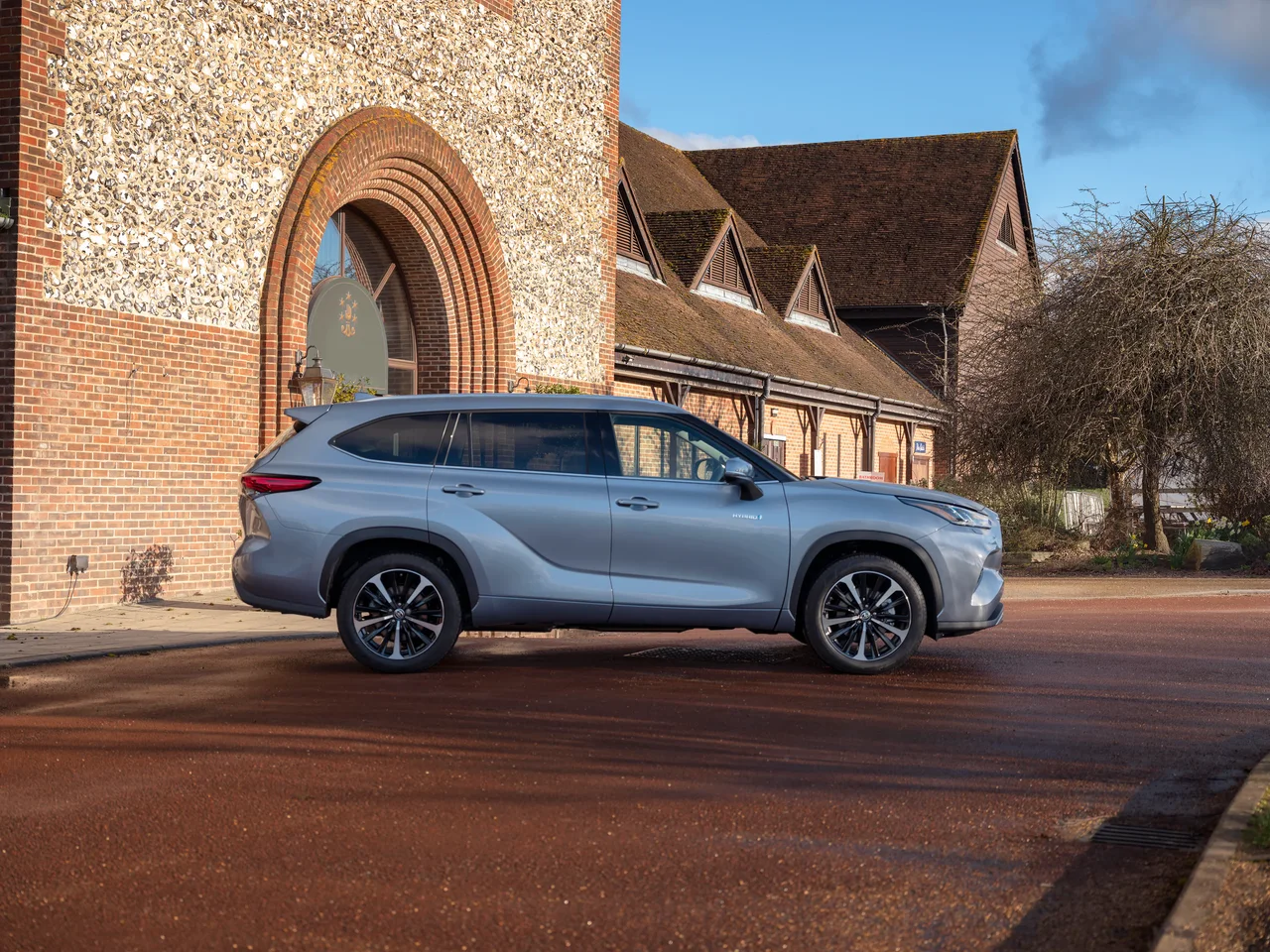 Exterior 4
