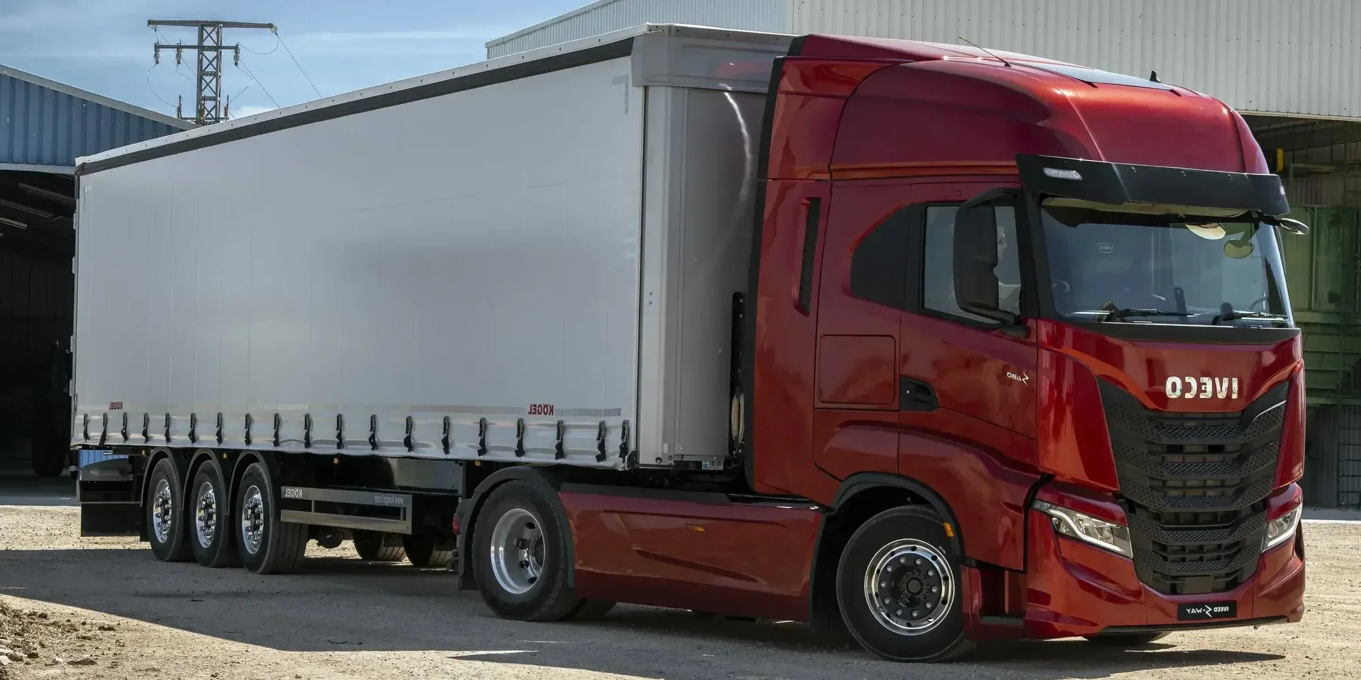 2022 Iveco S-Way photo 1
