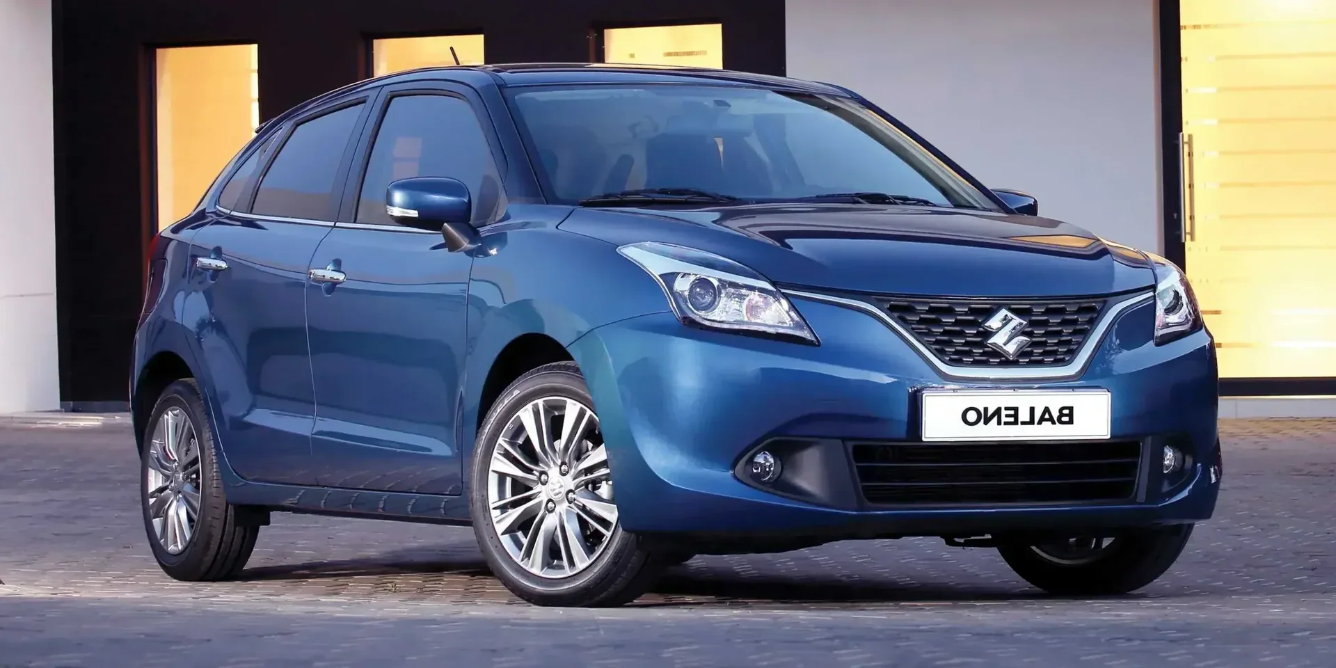 2015 Suzuki Baleno photo 1