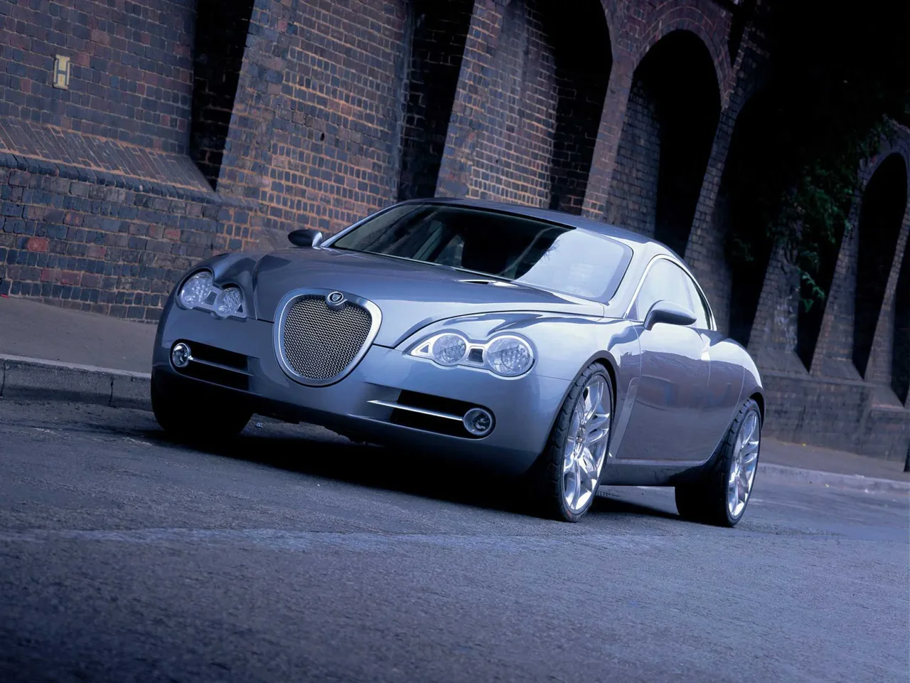 Exterior 3