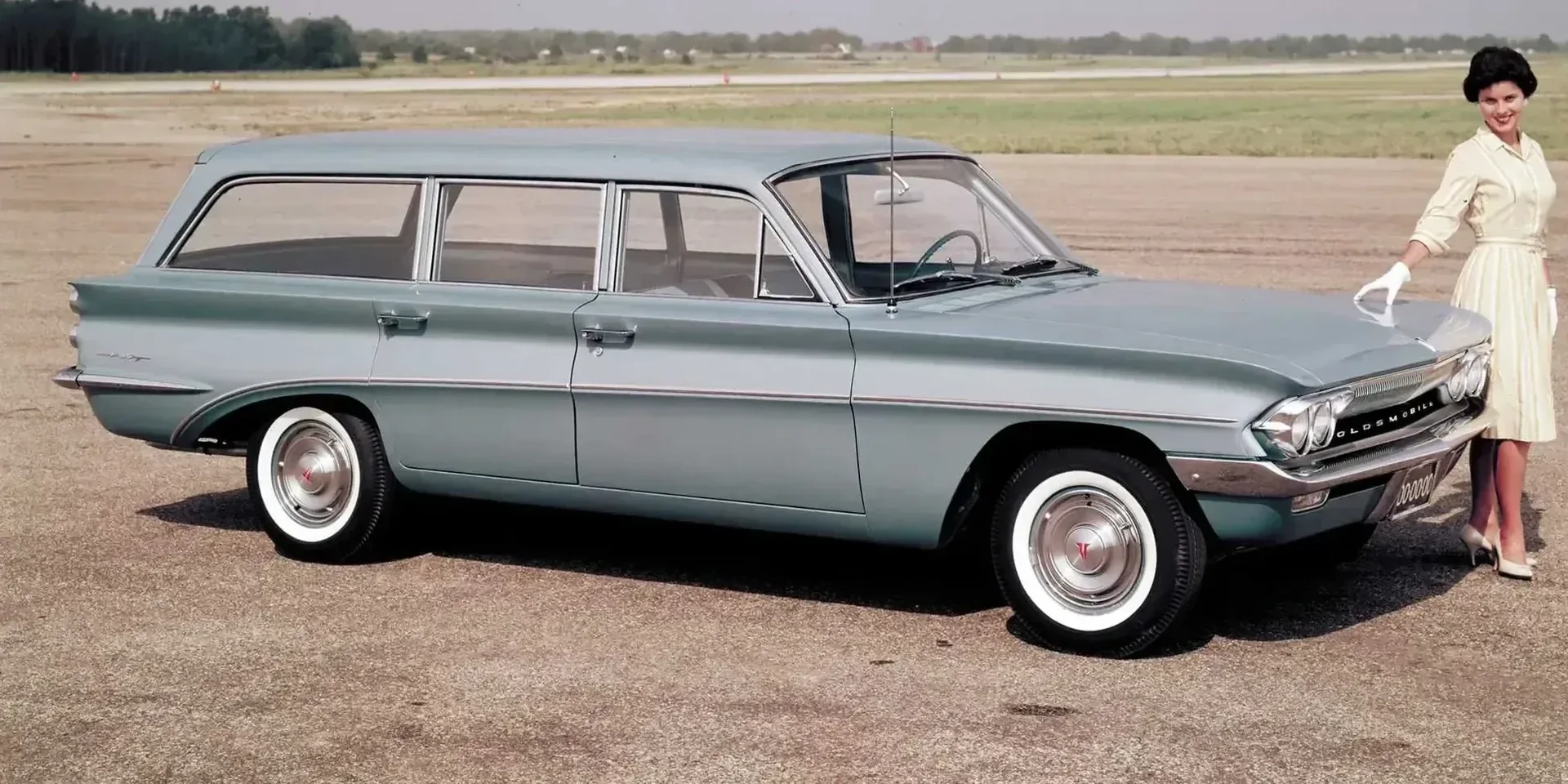1961 Oldsmobile F-85 photo 1