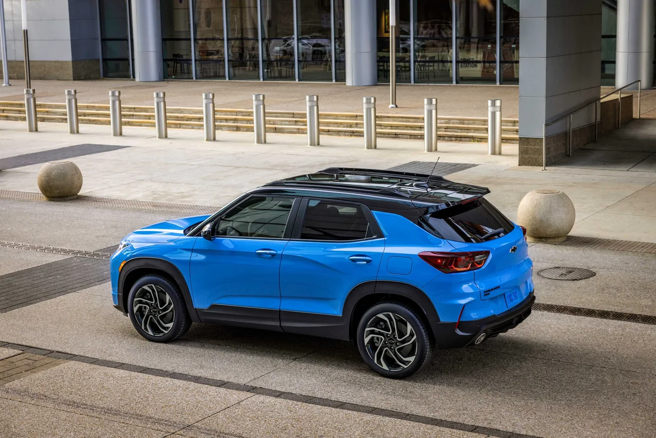 Exterior 4