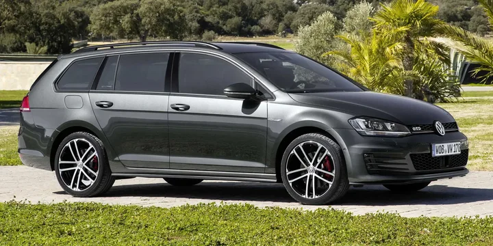 2015 Volkswagen 2015-volkswagen-golf-gtd main image