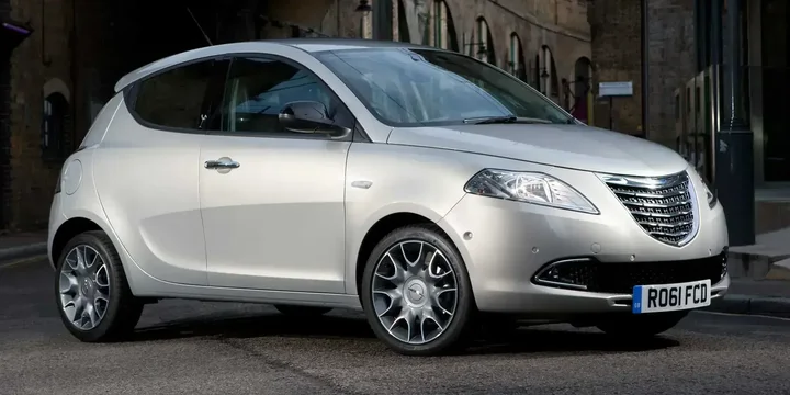 2011 Chrysler 2011-chrysler-ypsilon main image