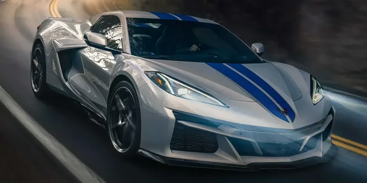 2023 Chevrolet 2023-chevrolet-corvette-e-ray-convertible-dct-8-speed main image