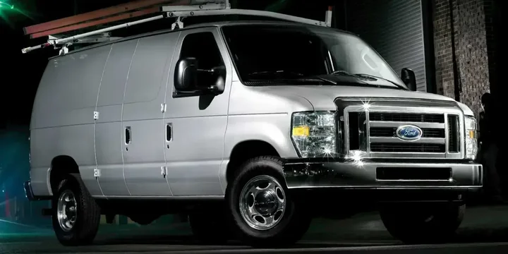 2008 Ford 2008-ford-e-series-lcv-e-350-super-duty-cargo-van-54-v8-sefi-2v-automatic-258hp-2008-4-speed main image