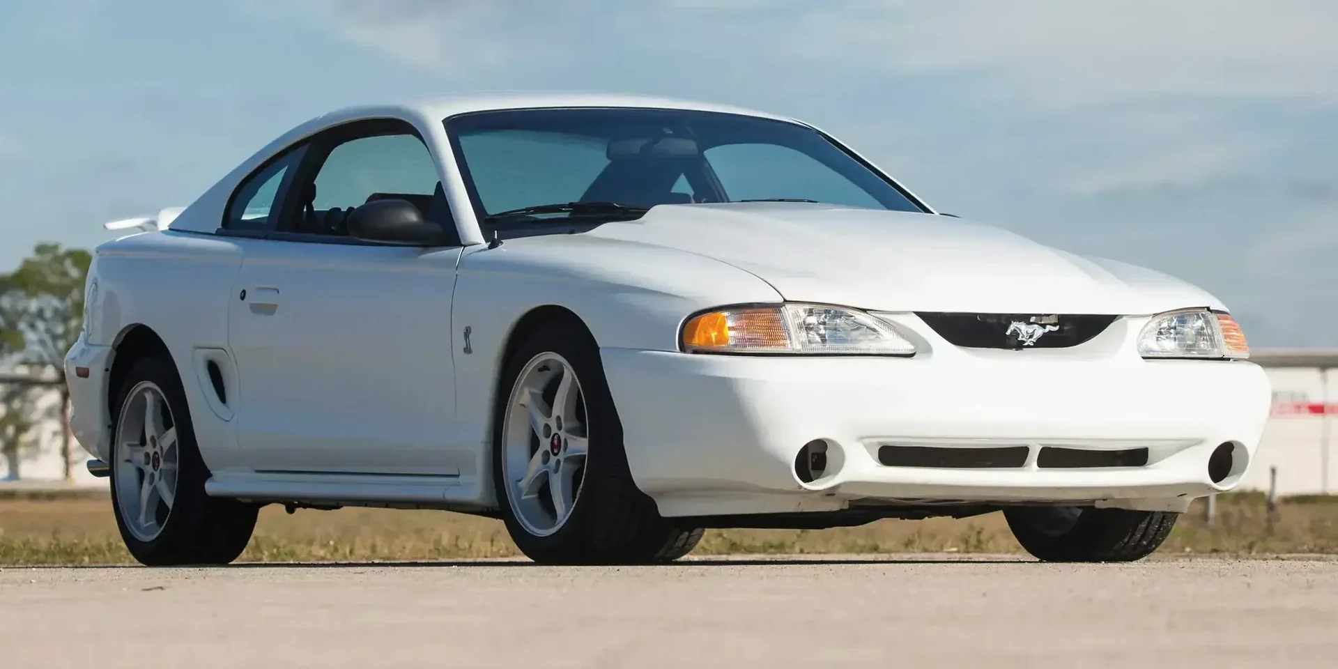 1995 Ford Mustang SVT Cobra R photo 1