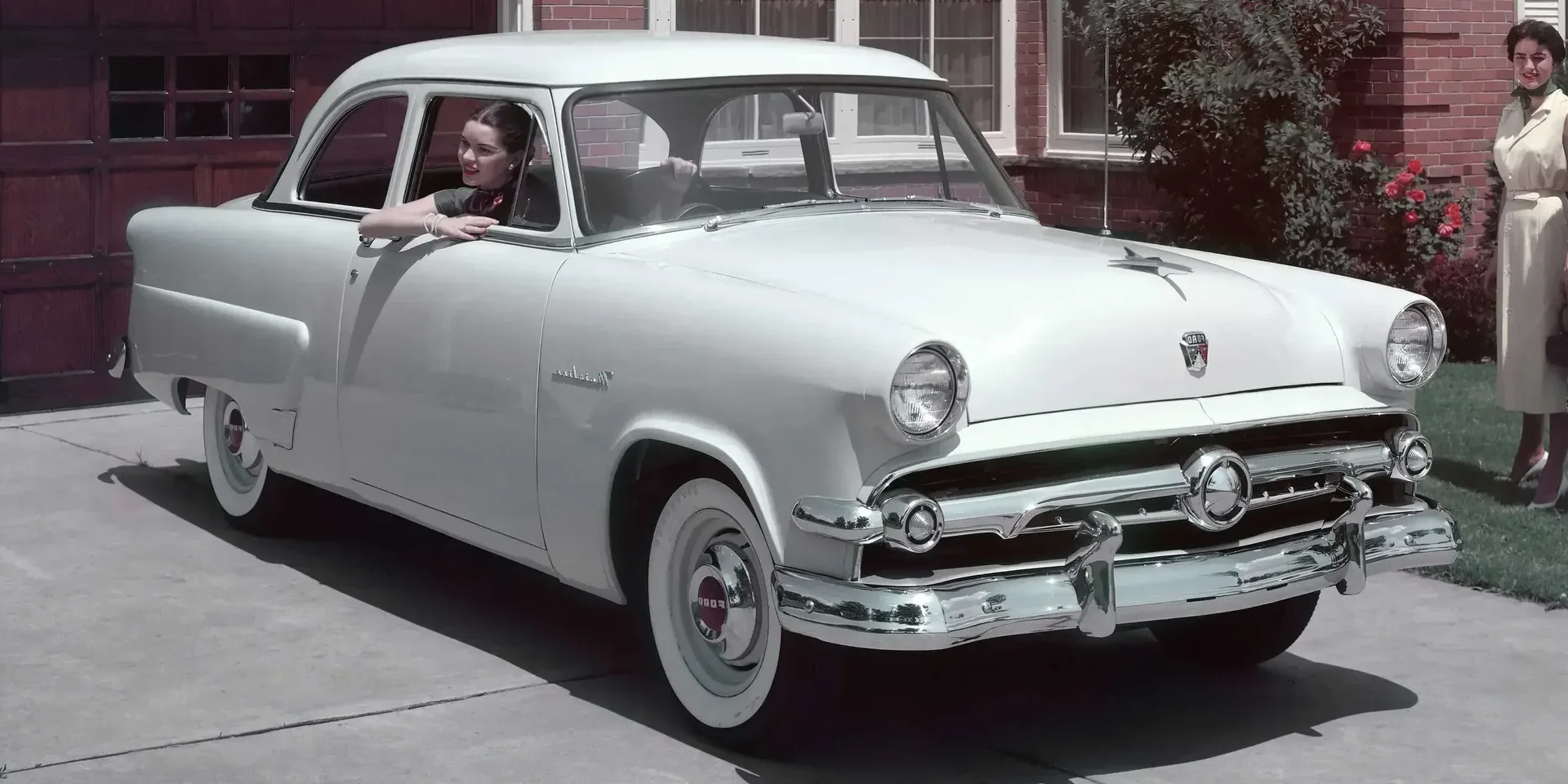 1954 Ford Mainline Tudor photo 1
