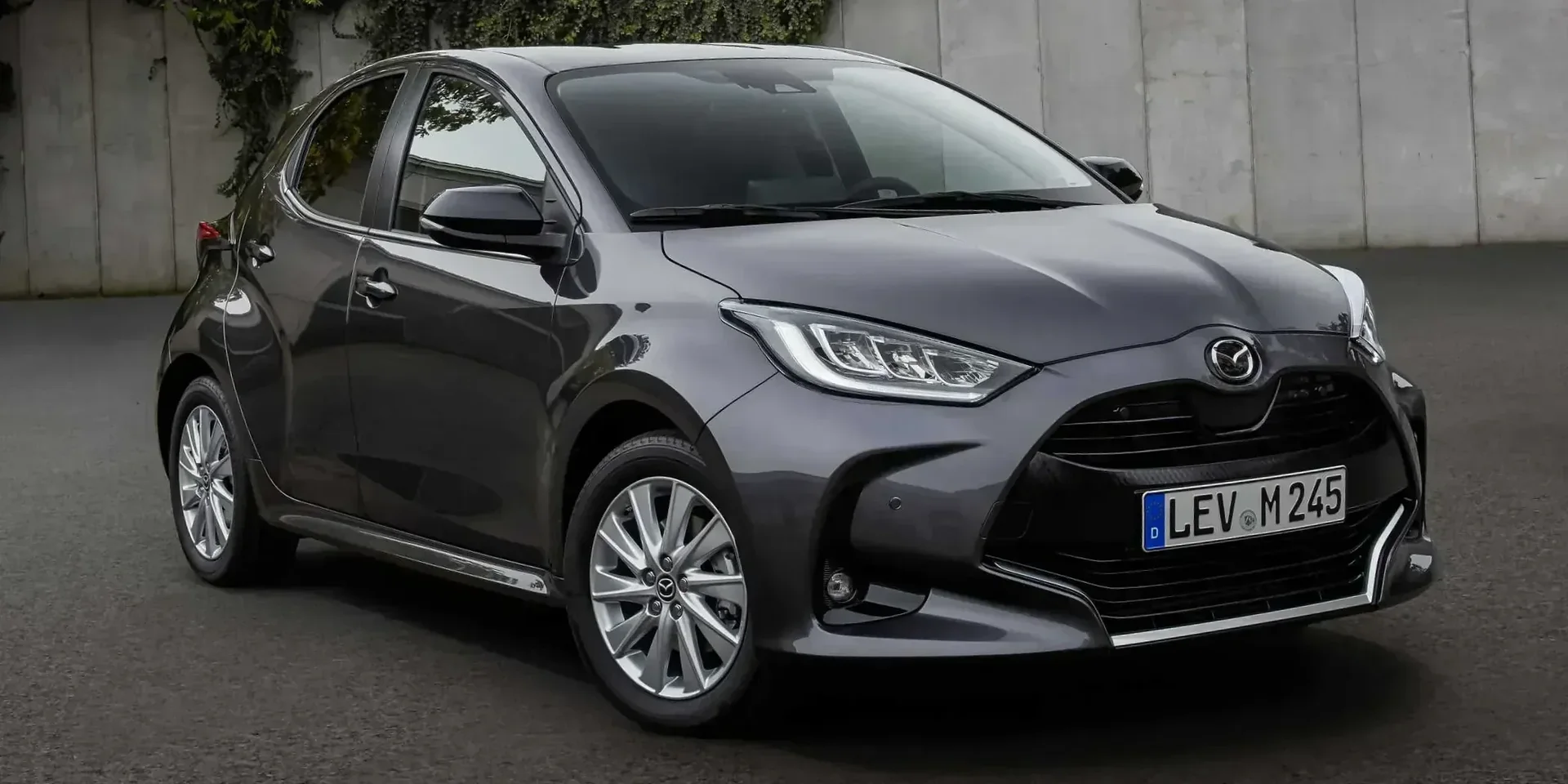 2026 Mazda 2 photo 1