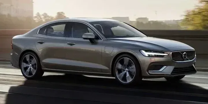 2019 Volvo 2019-volvo-concept-t8-awd-geartronic-8-speed main image
