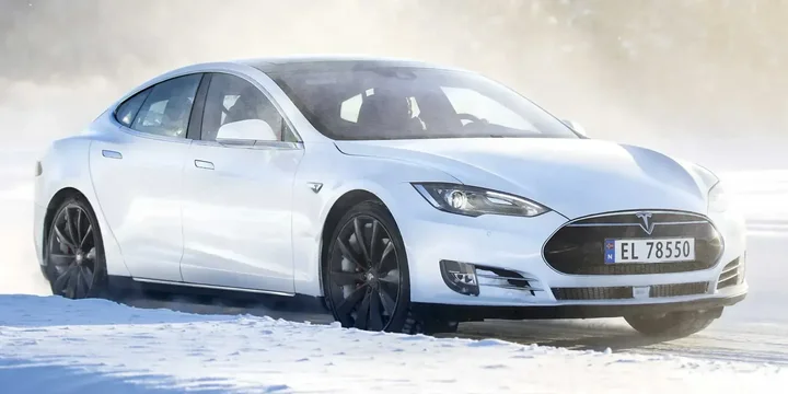 2014 Tesla 2014-tesla-model-s-p85d-single-speed main image